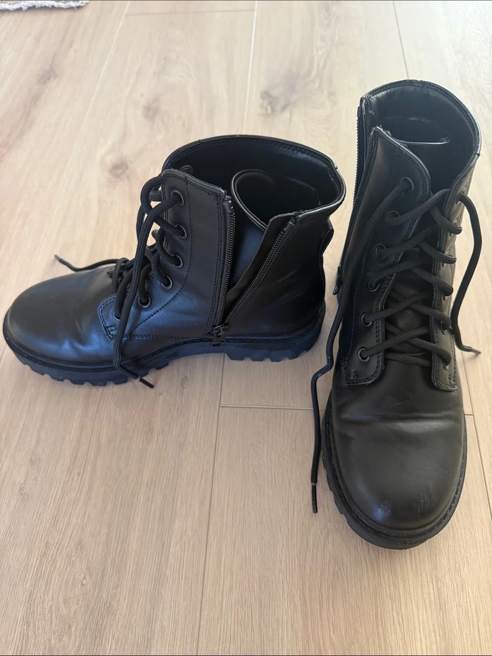 Art Class Black Lace-Up Combat Boots - Kids